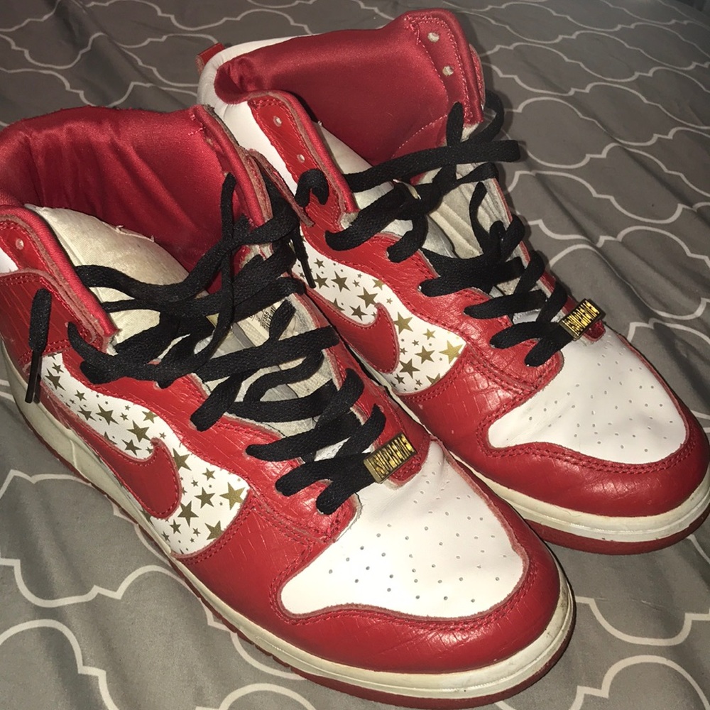 Used Nike SB Supremes